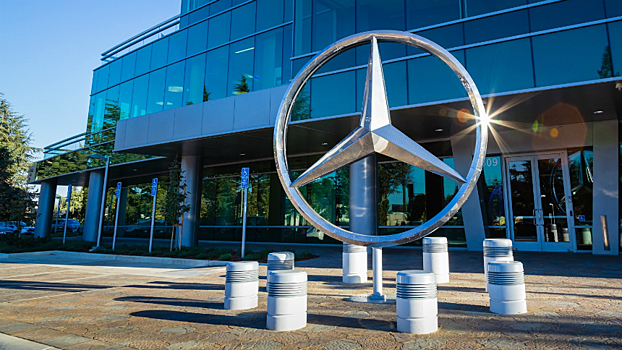 Китайцы по кусочкам скупают акции Daimler