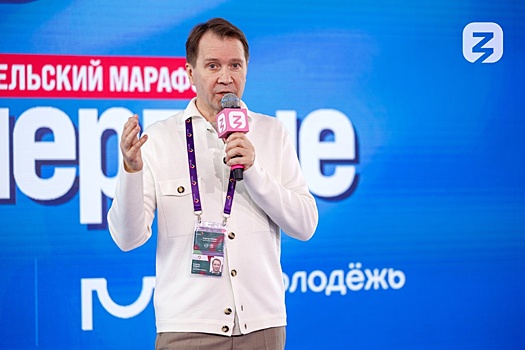 Евгений Миронов рассказал молодежи о главных учителях в своей жизни