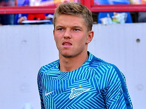 Четыре клуба РФПЛ заинтересованы в аренде полузащитника «Зенита» Шатова