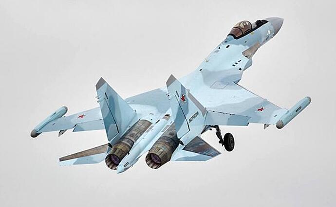 Су-35 против F-16: воздушная дуэль или избиение американцев
