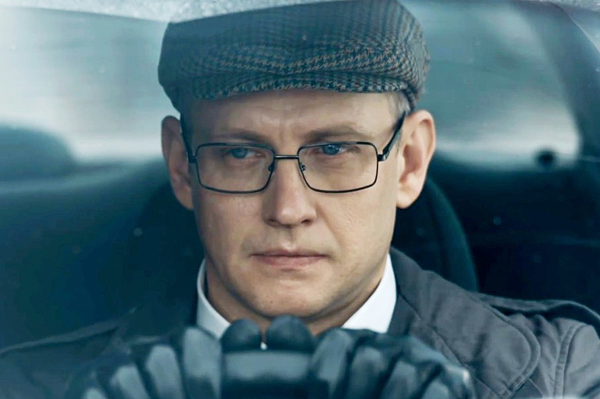 Актер Михаил Фатеев, обвиненный в совращении подростка в интернете, повесился в столичном СИЗО-3, передает Telegram-канал Mash