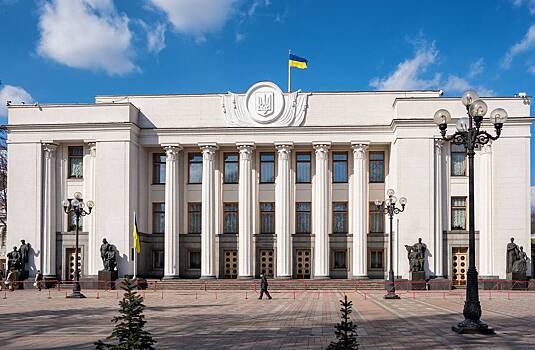 В Раде допустили отправку депутатов на фронт