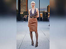 Дочь Джуда Лоу Айрис вышла на показе Saint Laurent