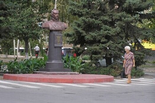 Памятник атаману Платову в Волгодонске отремонтируют до 1 мая
