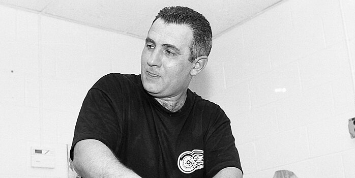 Умер экс-массажист «Детройта» Сергей Мнацаканов