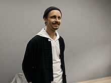 Известный актер из сериала «Универ» три часа водил костромских блогеров по болоту