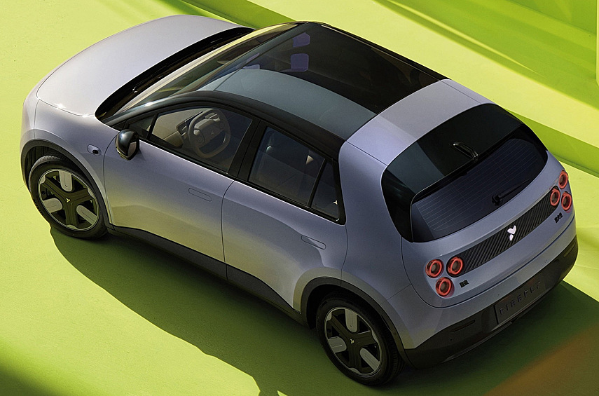 Кузов на 83,4 % состоит из высокопрочной стали, а на краш-тестах по стандарту C-NCAP новинка получила пять звёзд. Радиус разворота машины равен 4,7 метра.