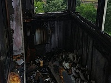 Зеленоградские огнеборцы ликвидировали пожар на балконе в корпусе 837