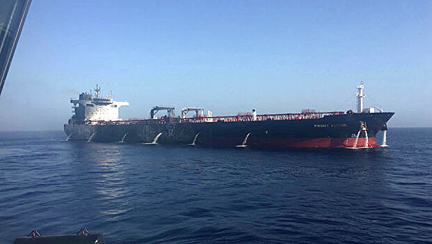 Экипаж атакованного танкера Front Altair прибыл в Дубай