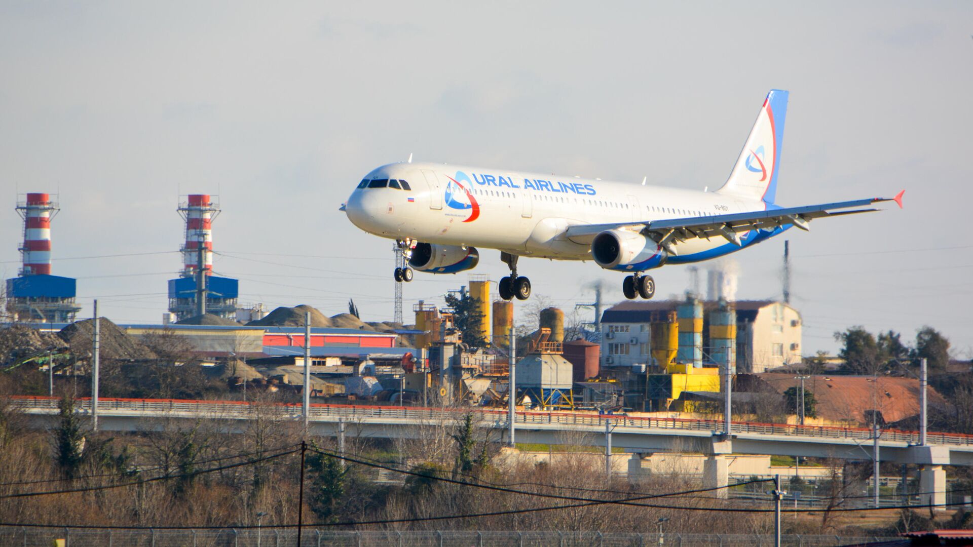 Самолет «Уральских авиалиний» экстренно сел из-за больного пассажира