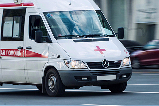 Молодая зеленоградка серьезно пострадала при падении из автомобиля на Сосновой аллее