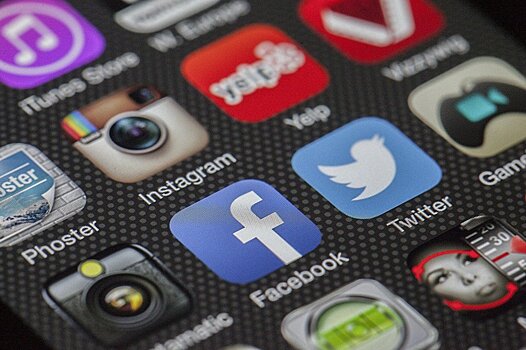 Facebook и Twitter — глобальная интервенция с участием азербайджанцев