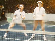 54-летний Мэттью Макконахи вместе с женой снялся в рекламе без штанов