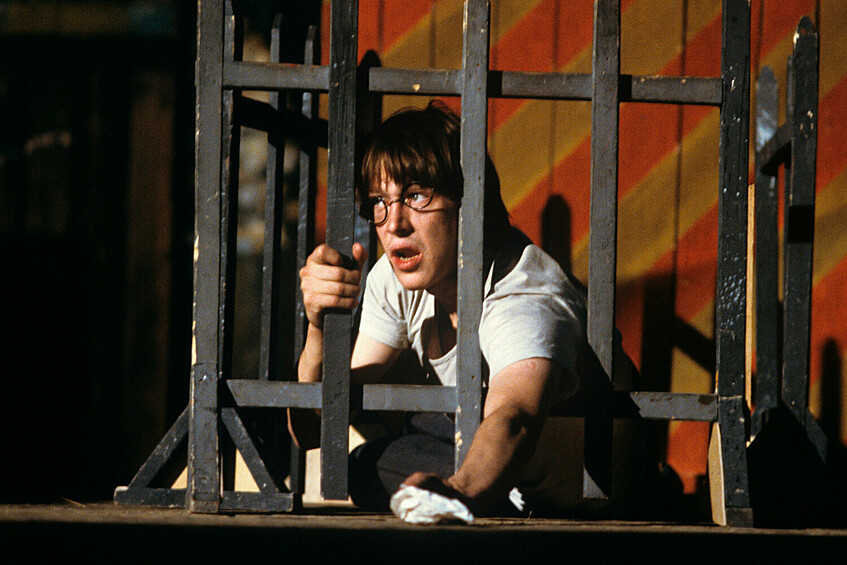 Михаил Ефремов в роли Теодора-Христиана в собственном спектакле по пьесе Евгения Шварца «Тень» на сцене Театра-студии «Современник-2», 1988 год