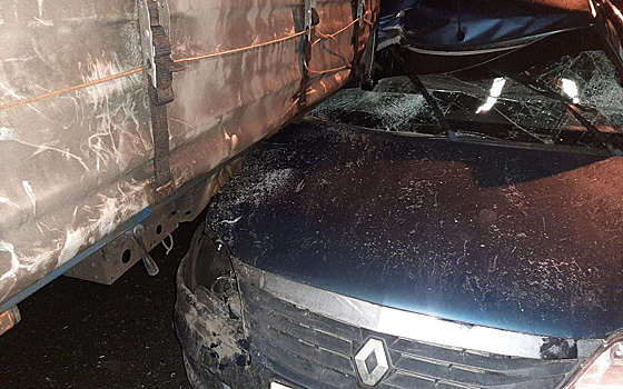 В Рязани пассажир «Логана» погиб в столкновении с фурой