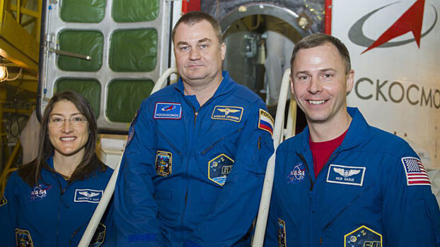 Экипаж МКС-59/60 проводит предполётную пресс-конференцию