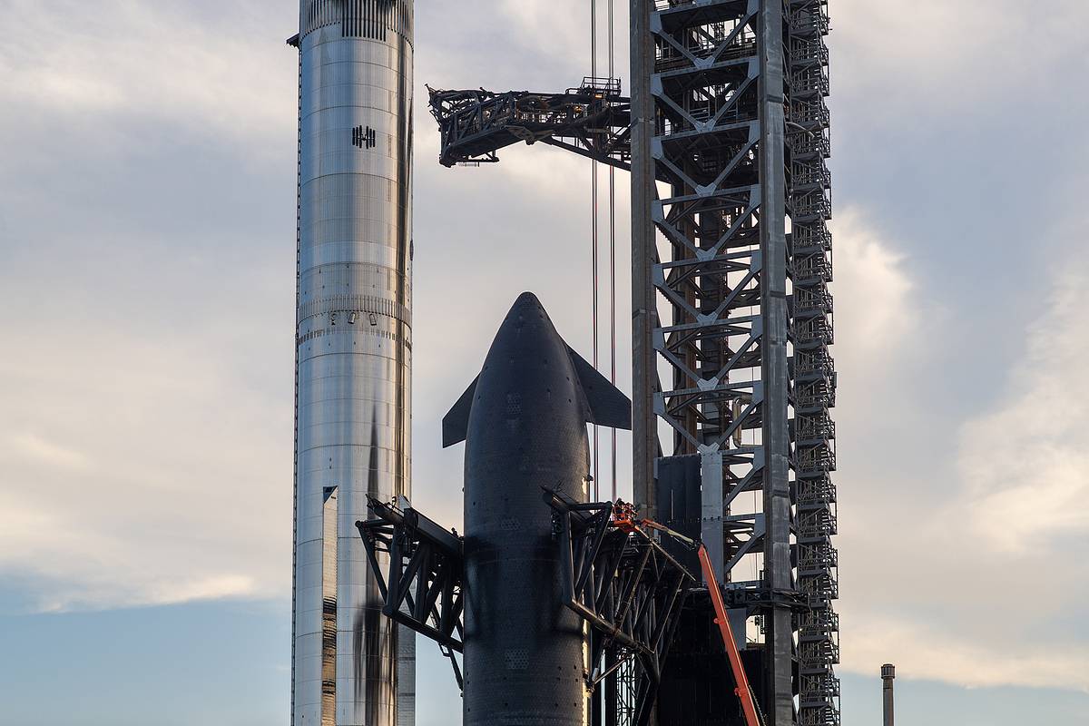 SpaceX готовится к 12-му запуску звездолета