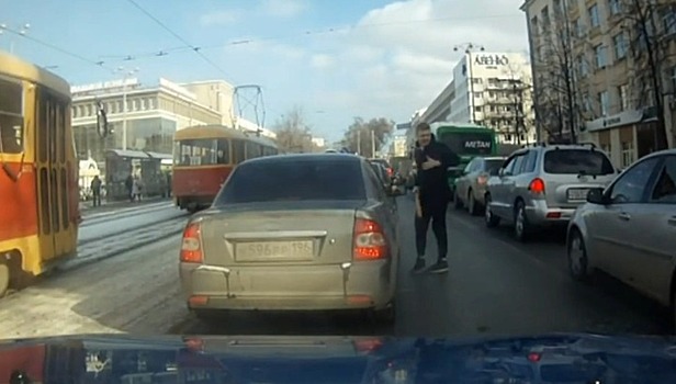 В Екатеринбурге студент в шутку обстрелял друга с битой из пистолета