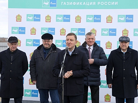 Турчак, Мельниченко и представители «Газпрома» приняли участие в торжественном открытии газопровода в Лебедевке
