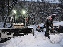 В Кемерове скопившийся снег частично повредил крышу многоквартирного дома