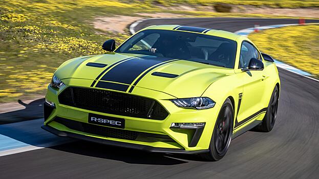 Вот праворульный заводской Ford Mustang с компрессором