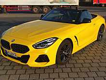 BMW Z4 M40i в пленке Gloss Bright Yellow