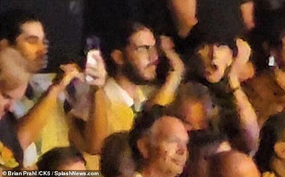 Селин Дион впервые за долгое время замечена на публике: фото