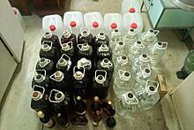 В Магадане полицейские изъяли свыше 200 литров алкоголя, изготовленного кустарным способом
