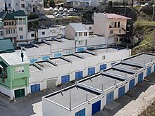 В Крыму в гаражном кооперативе открыли ритуальный магазин и СТО