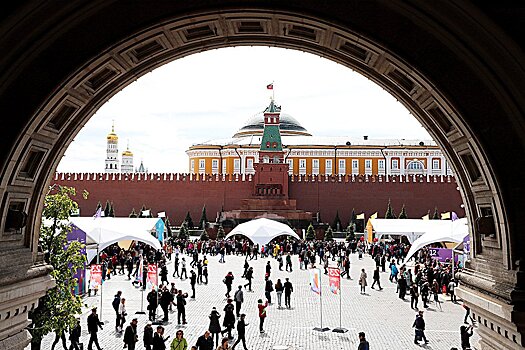 Москвичей приглашает книжный фестиваль "Красная площадь"
