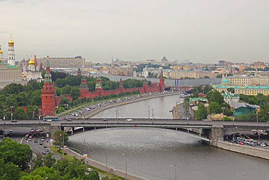 В Астрахани недопустимо просел мост, связывающий город и отдаленный район