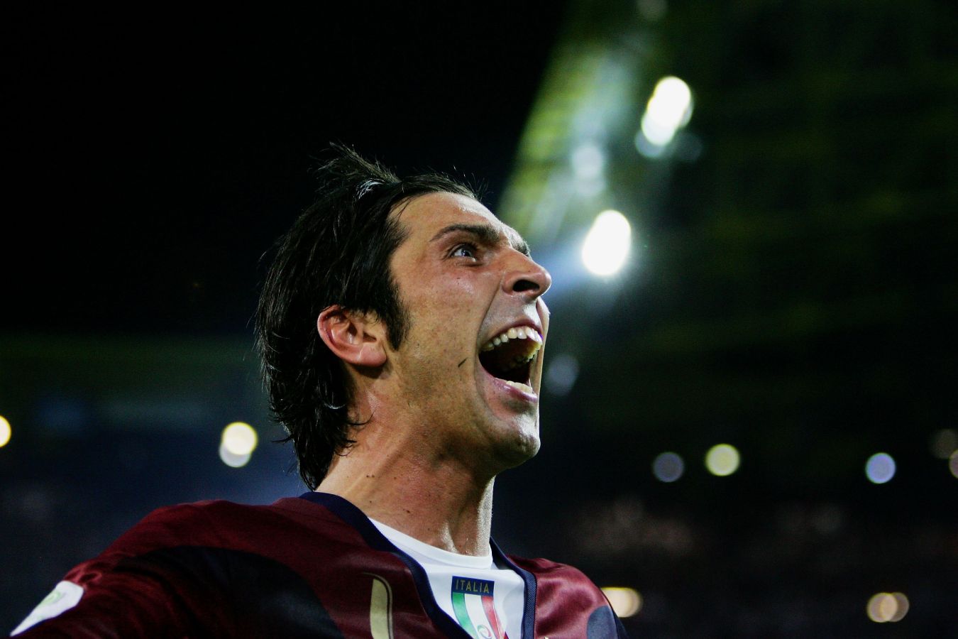 Буффон покидает пост главы делегации сборной Италии