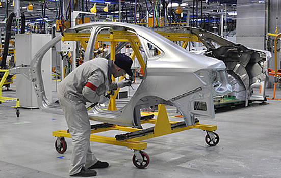На заводе "Автоваза" в Тольятти запустили серийное производство Lada Vesta