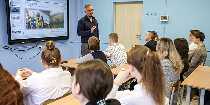 В российских школах прошел классный час, посвященный Дню Победы
