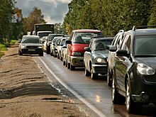 Движение по обочине встречного направления — штраф или лишение прав?