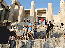 Российских туристов предупредили о нехватке мест на Кипре и в Греции