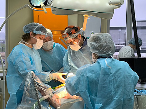 В калининградском кардиоцентре впервые имплантировали пациентам подкожные дефибрилляторы