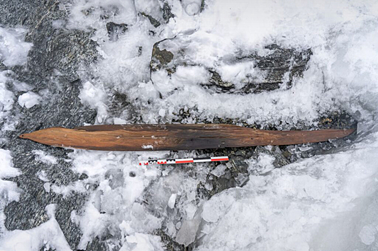 Археологи обнаружили древние лыжи — им 1300 лет