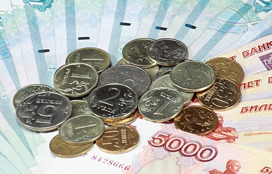 Центробанк может объявить девальвацию рубля — Делягин