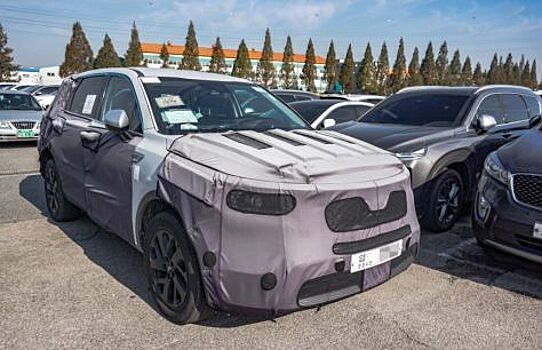 Новый Kia Sorento показали на свежих снимках