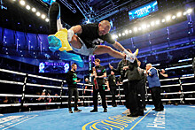 Украинский боксер Усик единогласным решением судей победил британца Джошуа