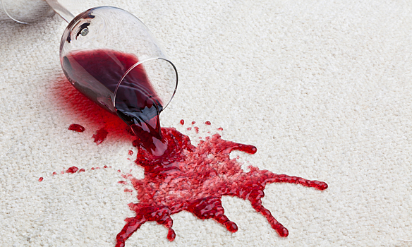 Как легко удалить пятно от вина с одежды