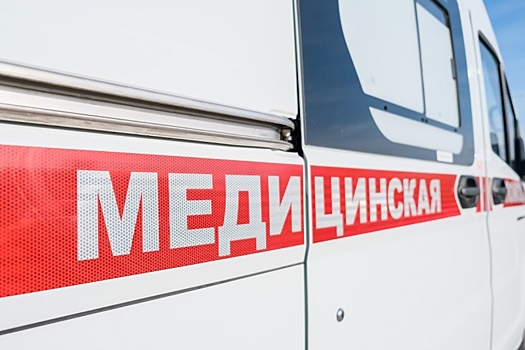 Под Волгоградом водитель иномарки выехал на встречку и сбил велосипедиста