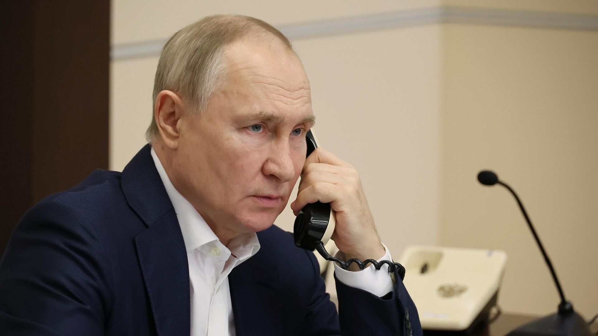Песков рассказал о действиях Путина после ЧП с поездами