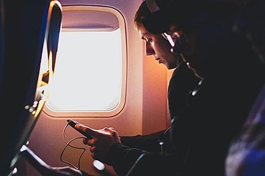 В Европе смогут звонить и пользоваться интернетом в самолетах