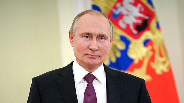 Путин назвал рамочным законопроект о QR-кодах