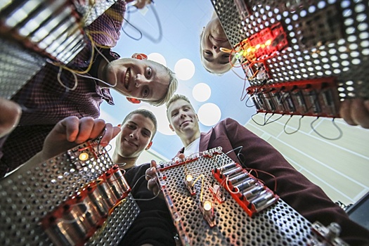 Подмосковных школьников направляют в естественные науки