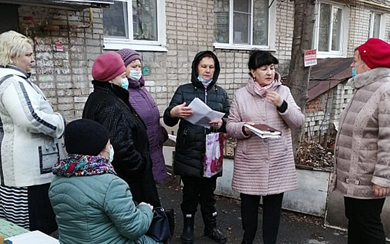 Депутаты городской Думы обсудили с рязанцами ремонт дворов