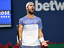 Российский теннисист Хачанов вышел во второй круг "Мастерса" в Париже