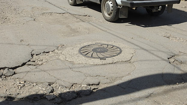 Саратовцам хотят запретить сдачу крышек люков в приемки металлолома